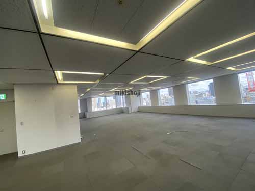 御堂筋グランタワー 貸室内1