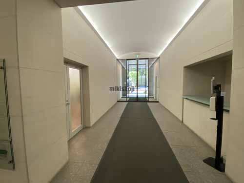 伏見町ＫＹビル エントランス2