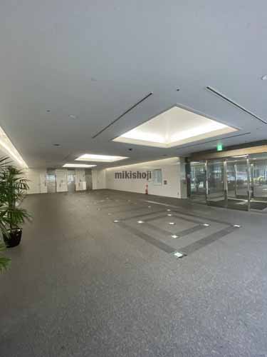 明治安田生命肥後橋ビル エントランス2