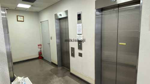 阿波座・立売堀の阿波座ビル エレベーターホール1