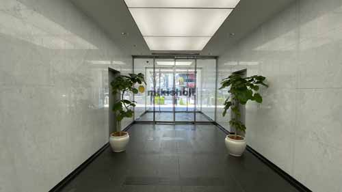 大阪四ツ橋新町ビル エントランス3