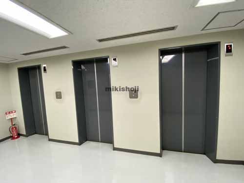 大阪四ツ橋新町ビル エレベーターホール2
