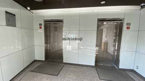 銀泉道頓堀ビル エントランス3