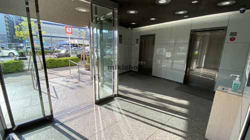 銀泉道頓堀ビル エントランス5