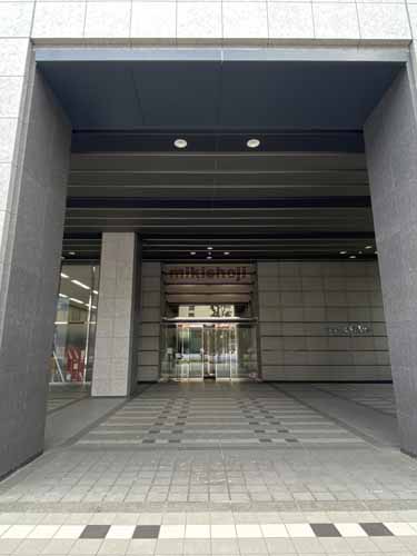 なにわ筋ＳＩＡビル エントランス2