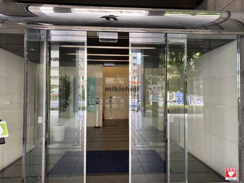 なにわ筋ＳＩＡビル エントランス3