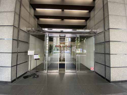 なにわ筋ＳＩＡビル エントランス5