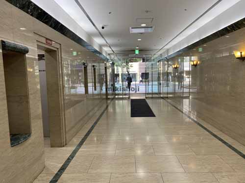 三共本町ビル エントランス1