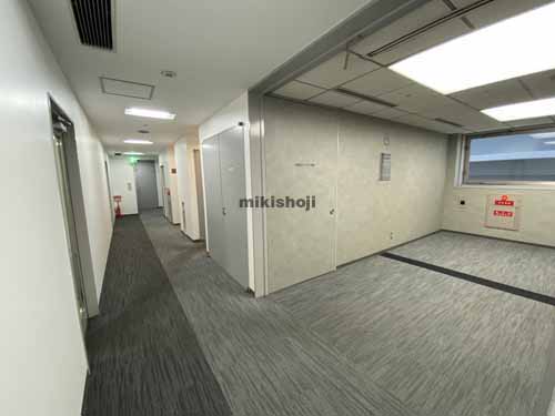 三共本町ビル エレベーターホール2