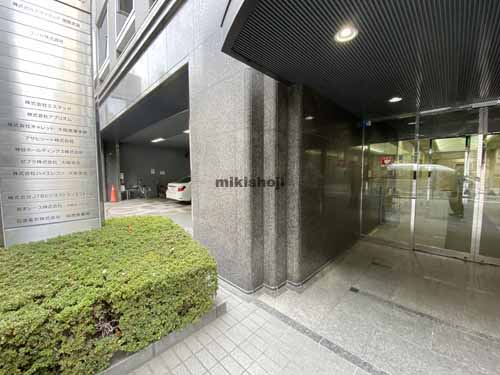 ＧＡＴＯ三休橋ビル エントランス2