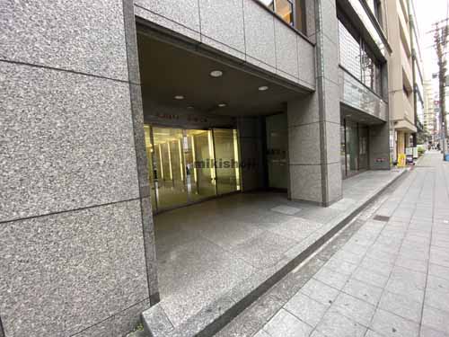 ＧＡＴＯ三休橋ビル エントランス3