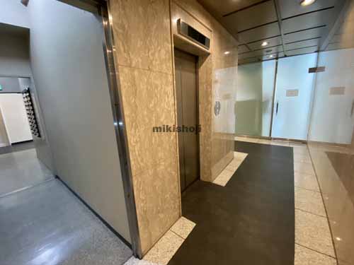 新東和ビルＡ棟 エントランス7