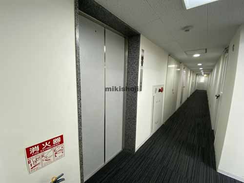 長堀八千代ビル エレベーターホール3