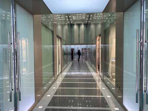 御堂筋ビルディング エントランス2