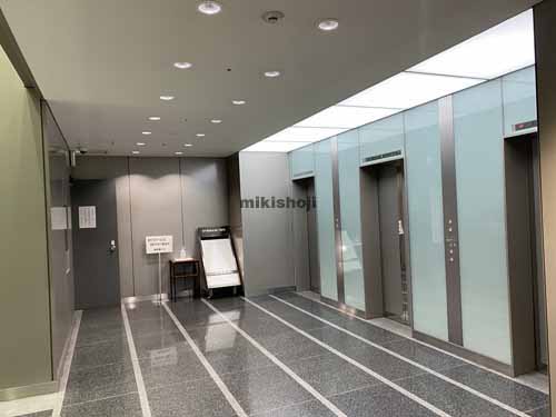 御堂筋ビルディング エントランス4