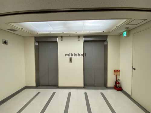 近鉄難波ビル エレベーターホール2