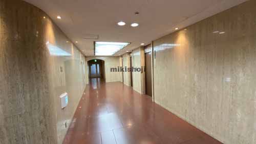 心斎橋東急ビル エントランス7