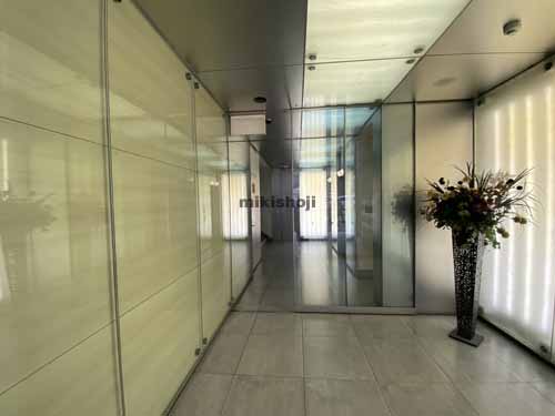 心斎橋・島之内の難波日興ビル エントランス3