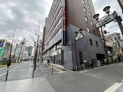 心斎橋・島之内の難波日興ビル エントランス4