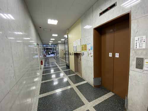 大阪写真会館ビル エントランス4