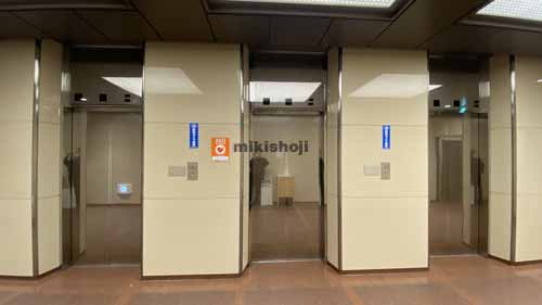 銀泉心斎橋ビル エントランス10