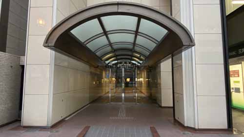 銀泉心斎橋ビル エントランス12