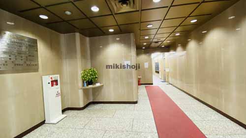 東泉ビル エントランス4