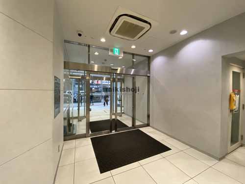 心斎橋フロントビル エントランス8