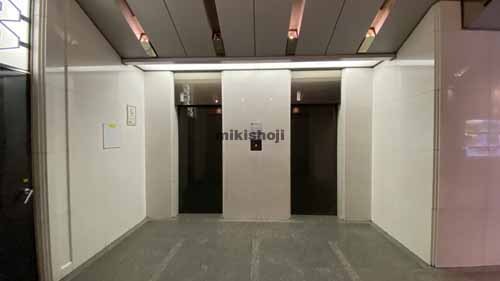 なんば池田ビル エントランス1