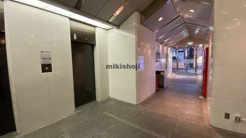 なんば池田ビル エントランス2