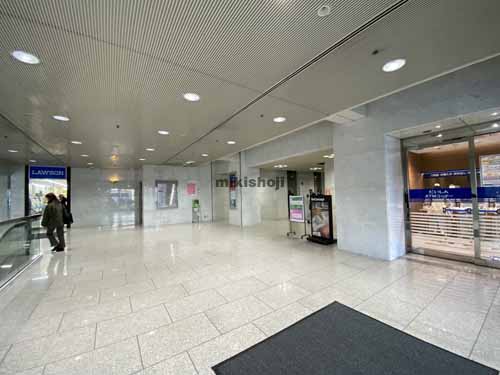 道頓堀・難波・千日前・日本橋の御堂筋グランドビル エントランス1