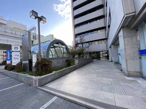 道頓堀・難波・千日前・日本橋の御堂筋グランドビル エントランス4