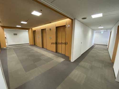 道頓堀・難波・千日前・日本橋の御堂筋グランドビル エレベーターホール3