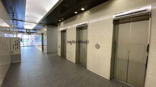 難波御堂筋センタービル エントランス3