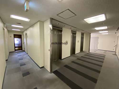 難波御堂筋センタービル エレベーターホール1