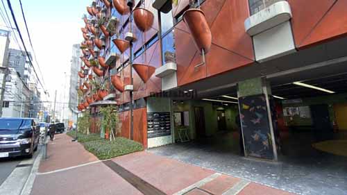 オーガニックビル エントランス1