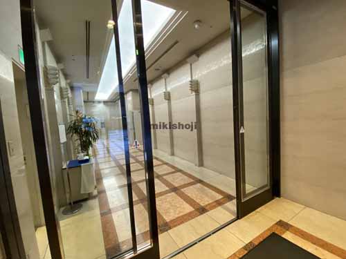 商工中金船場ビル エントランス4