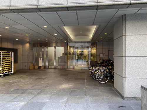 南船場のシンセイビル エントランス3