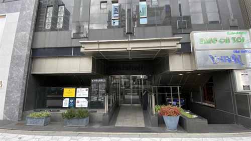 南船場の辰野心斎橋ビル エントランス1