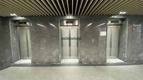 南船場の辰野心斎橋ビル エントランス3