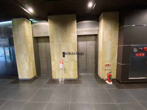 西中島・宮原・東三国の新大阪トヨタビル エントランス2