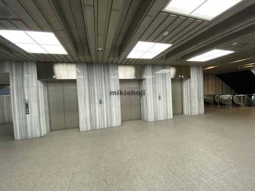 新大阪駅前中央ビル エントランス4