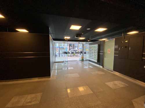 新大阪駅前ビル エントランス2