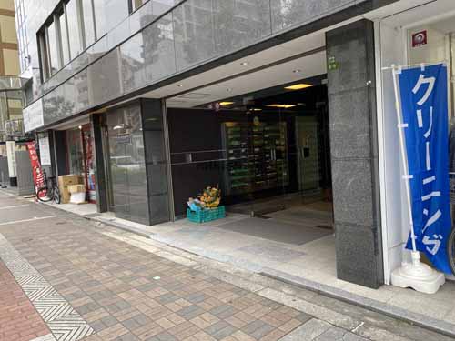 新大阪駅前ビル エントランス3