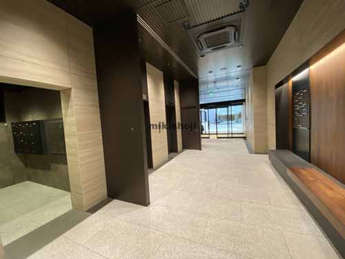 Ｒｅ　Ｔｅｒｒａ　Ｓｈｉｎ-Ｏｓａｋａ エントランス1