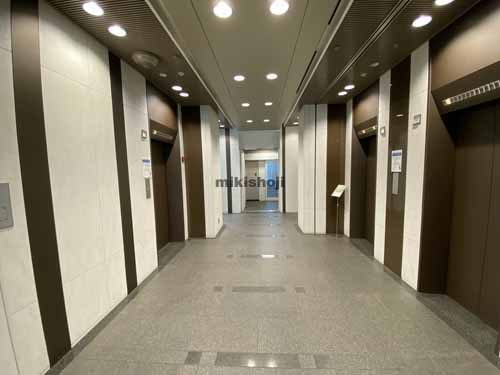 東中島・西淡路のルーシッドスクエア新大阪ビル エントランス1