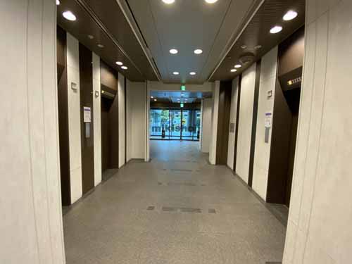 東中島・西淡路のルーシッドスクエア新大阪ビル エントランス2