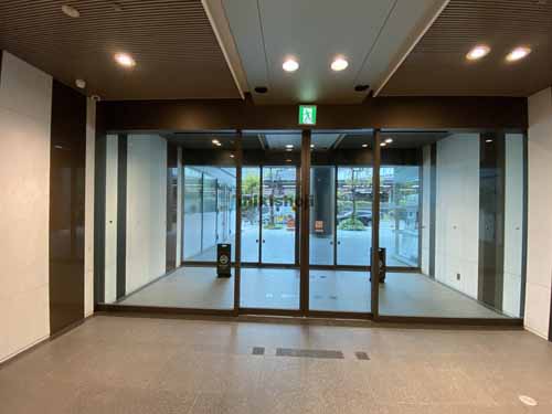 東中島・西淡路のルーシッドスクエア新大阪ビル エントランス6