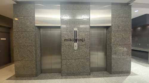 新大阪西浦ビル エントランス1