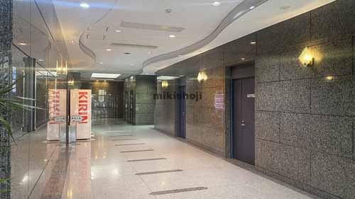 新大阪西浦ビル エントランス4